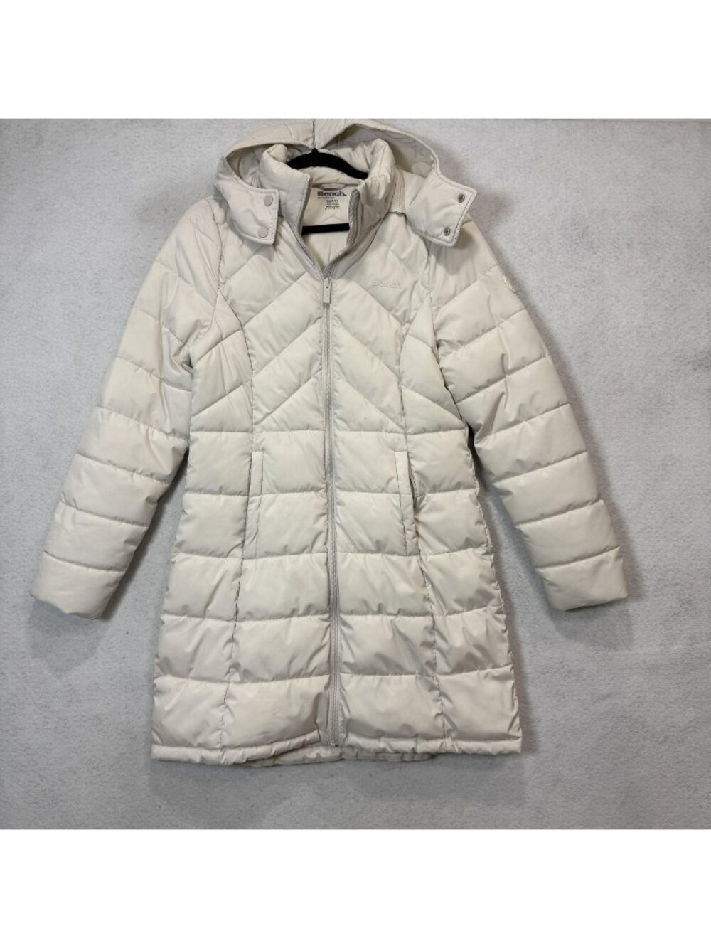 Bench Coat Womens Small White Hooded Puffer Quilted Mid Length Zip Weatherproof